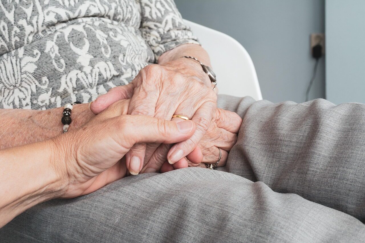 hands, old, old age, senior citizens, vulnerable, concern, old person, elderly, retirement, happy mothers day, self-reliance, loneliness, woman, grandmother, seniors, lived, help out, support, together, friendship, mom, mum